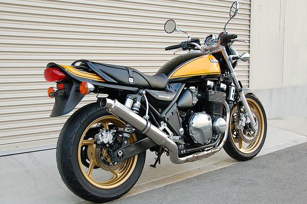 ゼファー1100