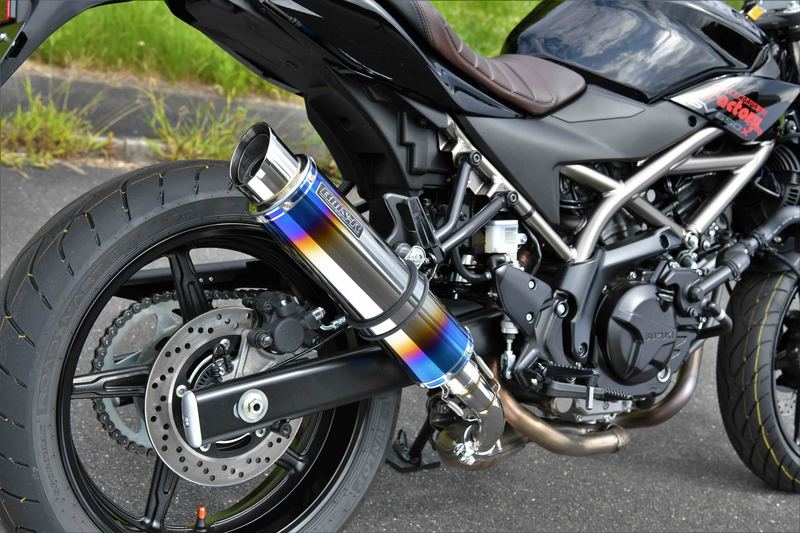 R-EVO2 ヒートチタン スリップオン：SV650 / SV650X：2022