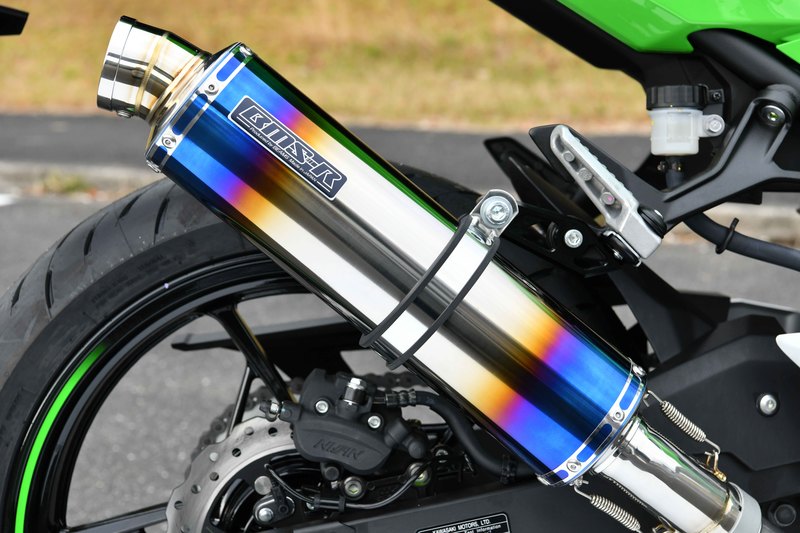 Beams R-EVO スリップオン ヒートチタン R-EVO ヒートチタン スリップオン：Ninja400 / Z400：2022