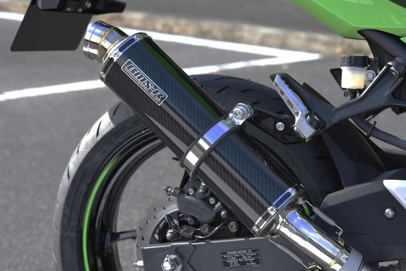 R-EVO カーボン スリップオン：Ninja400 / Z400：2022〜：政府